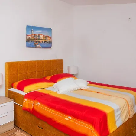 Cozy In Cista Velika With Wifi