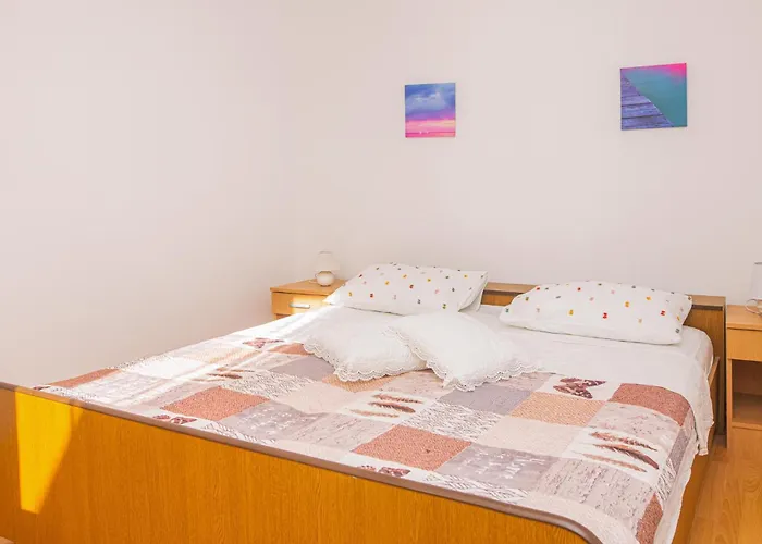 Cozy In Cista Velika With Wifi *