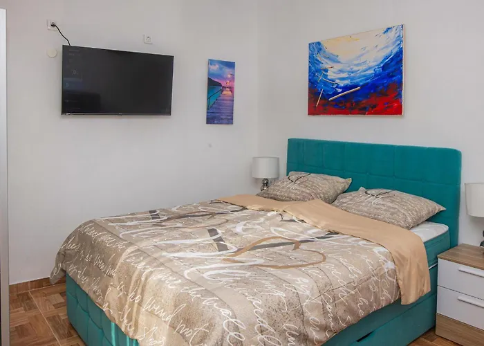 בית נופש Cozy In Cista Velika With Wifi