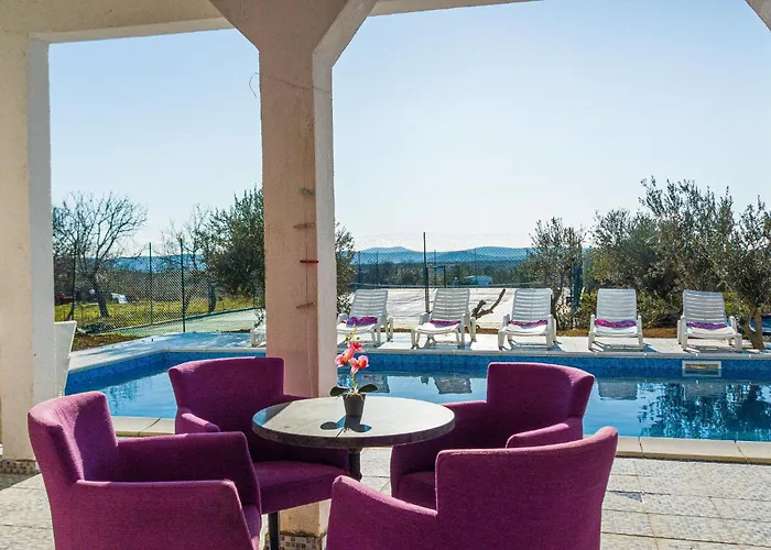 Cozy In Cista Velika With Wifi *